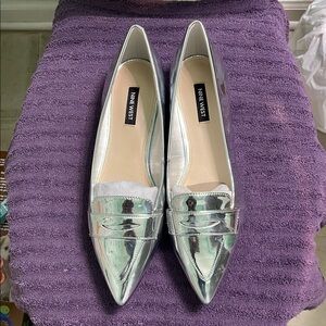 Nine West Metallic Silver Flats